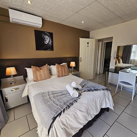 Lion Lodge Bloemfontein Eksteriør billede
