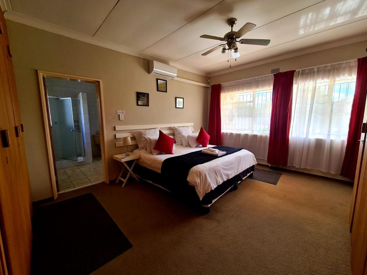 Lion Lodge Bloemfontein Eksteriør billede